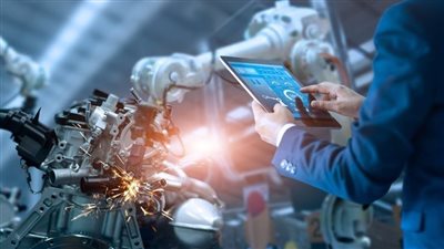 خبير اقتصادي: قوة الدول تُقاس بالمصانع.. والرقمنة معركة المستقبل