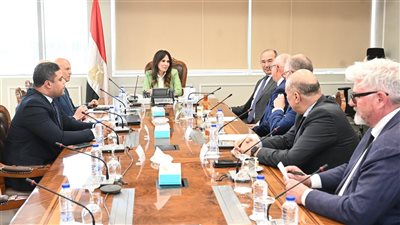 الإسكان تبحث مع شركة ألمانية التعاون في مشروعات البنية التحتية والمدن الذكية