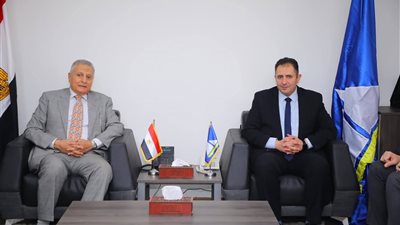 محافظ دمياط يبحث مع سفير مكتبات مصر العامة دعم فروع المحافظة