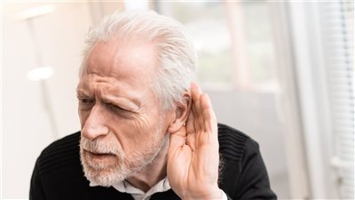 خطوات بسيطة للحفاظ على الصحة النفسية لكبار السن وتعزيز شعورهم بالراحة والسعادة