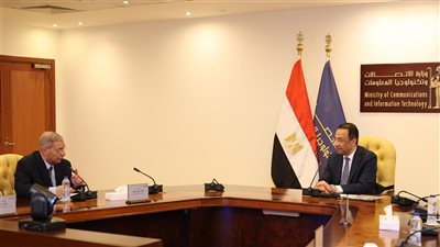 وزير الاتصالات يبحث دعم الشركات الناشئة وتعزيز الاقتصاد الرقمي مع شعبة التكنولوجيا