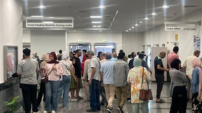 إقبال كبير على مونوريل شرق النيل من المشير طنطاوي حتى مدينة العدالة| إنفوجراف