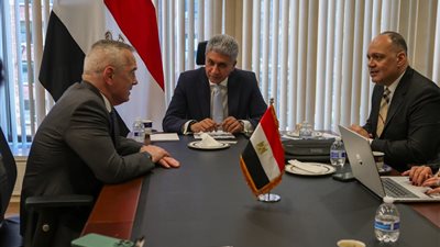 وزير السياحة يلتقي مساعد مدعي منهاتن لبحث استرداد الآثار المصرية المهربة للخارج