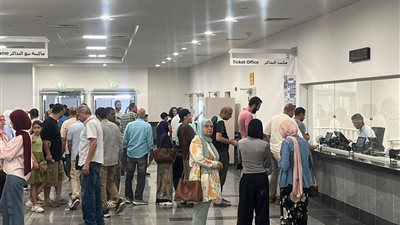مونوريل العاصمة يبدأ بقوة.. آلاف المواطنين يتوافدون على المرحلة الأولى