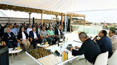 مدبولي: تطوير نزلة السمان بمشاركة الأهالي بهدف تحويلها لواجهة سياحية حضارية عالمية