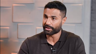 كريم فهمي عن الشماتة في شقيقه أحمد: “مش عاوز أعرف الشخص ده تاني”