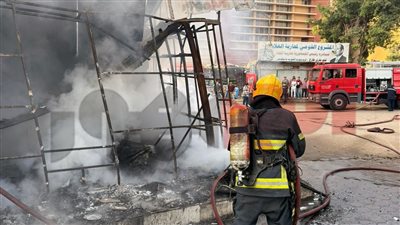 حريق يلتهم كشك بقالة بميدان رمسيس.. والحماية المدنية تسيطر