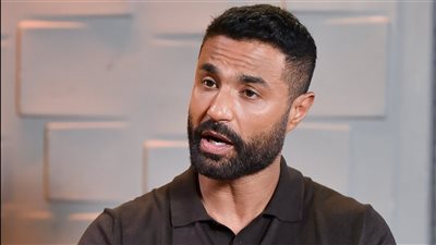 كريم فهمي يكشف موقفًا صادمًا من مراهقته: ندمت على ما فعلته مع والدتي