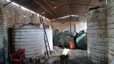ضبط 45 طن زيوت طعام مستعملة و3 أطنان مبيدات حشرية و9000 لتر سولار بالجيزة