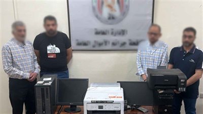 سقوط عصابة تزوير بالإسكندرية بحوزتهم أختام وأدوات تقليد مستندات حكومية مزيفة