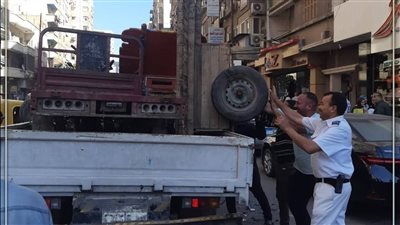 حملة مكبرة بحي شرق الإسكندرية لرفع الإشغالات..والتحفظ على 123حالة مخالفة بشارع الجلاء