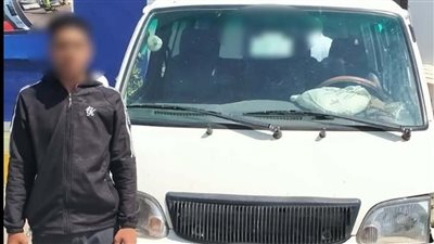 ميكروباص “خارج السيطرة” بالشرقية.. سائق بلا رخصة يتحول إلى بلطجي بسبب الأجرة