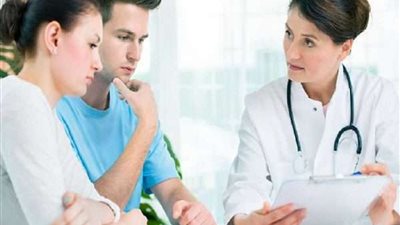 صحة المنيا تواصل تقديم خدمات فحص المقبلين على الزواج وصرف الألبان في عيد الأضحى 