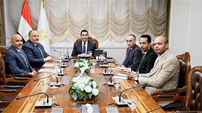 وزير الشباب  يبحث شراكة استراتيجية مع شركة روابط الرياضية لدعم الأبطال والاتحادات
