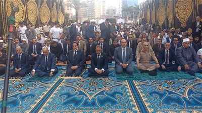 بحضور محافظ الجيزة.. أجواء روحانية مميزة في صلاة عيد الأضحى بمسجد مصطفى محمود