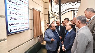 محافظ الغربية يشارك الأيتام وكبار السن فرحة العيد ويؤكد استمرار الرعاية