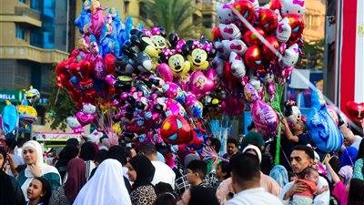 أهلاً بالعيد .. المصريون يحتفلون بالعيد علي طريقتهم