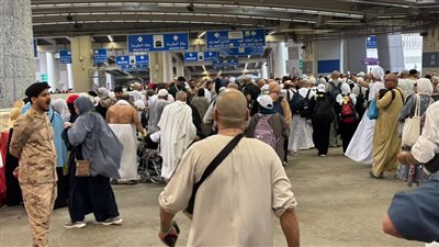 حجاج الجمعيات الأهلية يواصلون المناسك ويرمون جمرة العقبة الكبرى