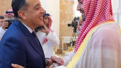 ولي العهد السعودي يلتقي مدبولي بعد إنهائه مناسك الحج