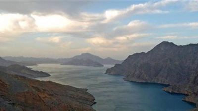 مضيق هرمز بقلب المعركة.. خبير يشرح لـ