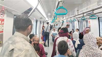 إقبال كبير من المواطنين على استقلال المرحلة الأولى من مونوريل شرق النيل 