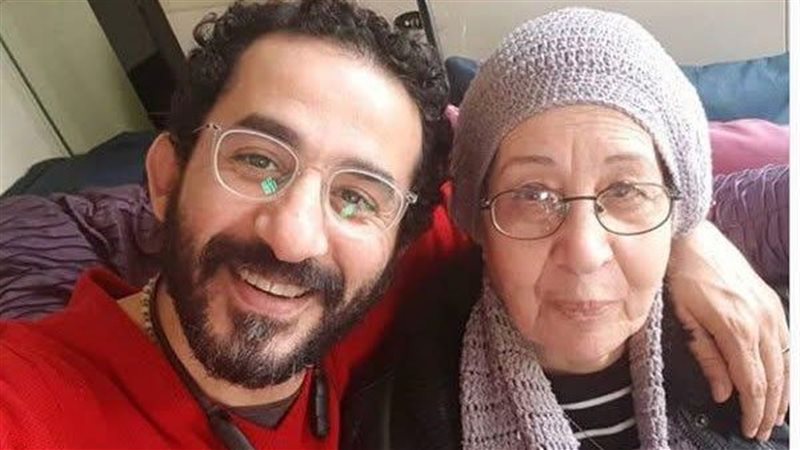 والدة احمد حلمي 