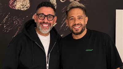 عمرو مصطفى يحصد نصيب الأسد بـ 7 أغان في ألبوم حماقي الجديد