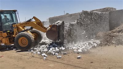 إزالة 27 حالة تعدٍ على أراضٍ زراعية وأملاك دولة ومتغيرات مكانية بأسيوط