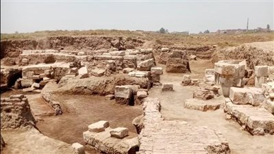 خرطوش سنوسرت الثالث ورأس أفروديت.. إهناسيا تكشف أسرارًا عمرها آلاف السنين 