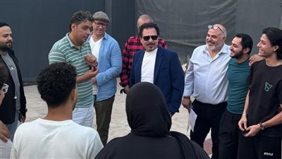 رئيس المهرجان القومي للمسرح المصري يتابع استعدادات عرض 