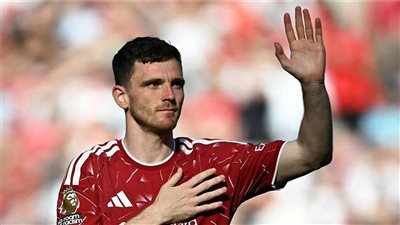ليفربول يقترب من حسم بديل روبرتسون بعد إعلان رحيله رسميًا