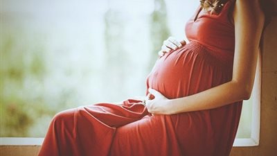 كيف تميزين بين الطلق الحقيقي والكاذب دون طوارئ ليلية؟
