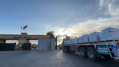 الهلال الأحمر يرسل أكثر من ألفي طن من المساعدات الإنسانية لغزة 