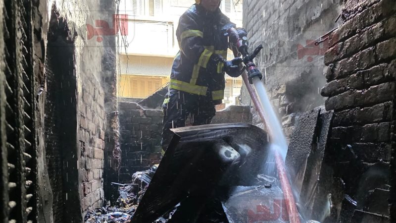 لحظة إطفاء الحريق