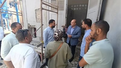 نائب محافظ الجيزة يتابع مشروعات الصرف والطرق بكرداسة استعدادًا للتشغيل