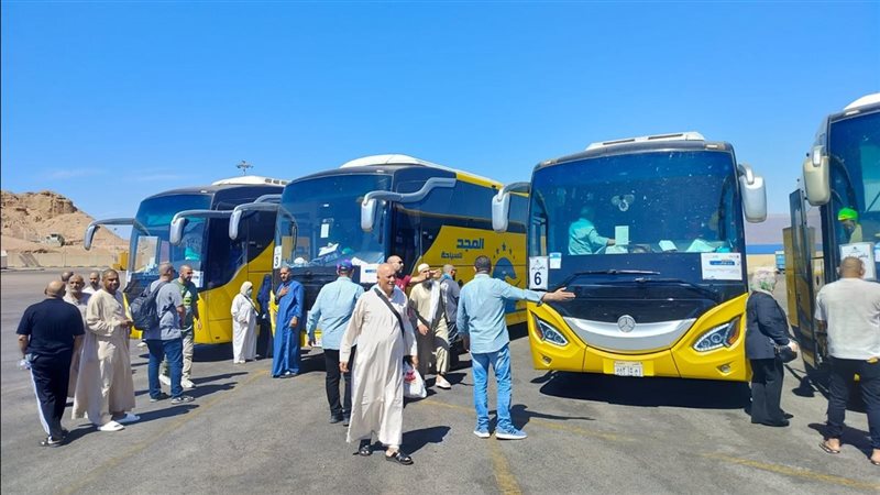 عودة حجاج الحج السياحي البري