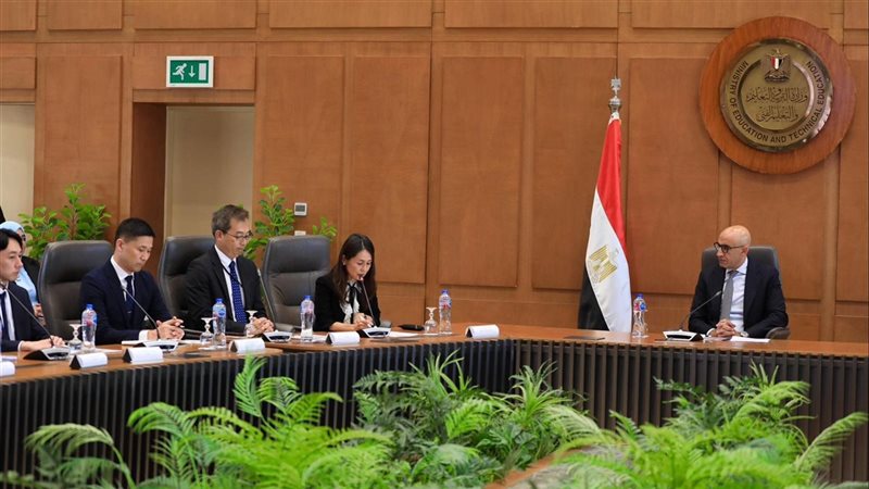 وزير التربية والتعليم 