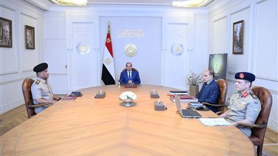 الرئيس السيسي يستقبل القائد العام للقوات المسلحة.. تفاصيل