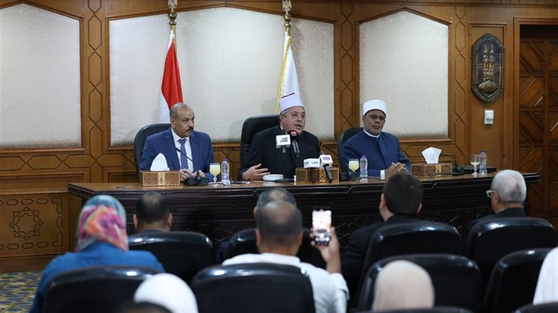 جانب من المؤتمر الصحفي 