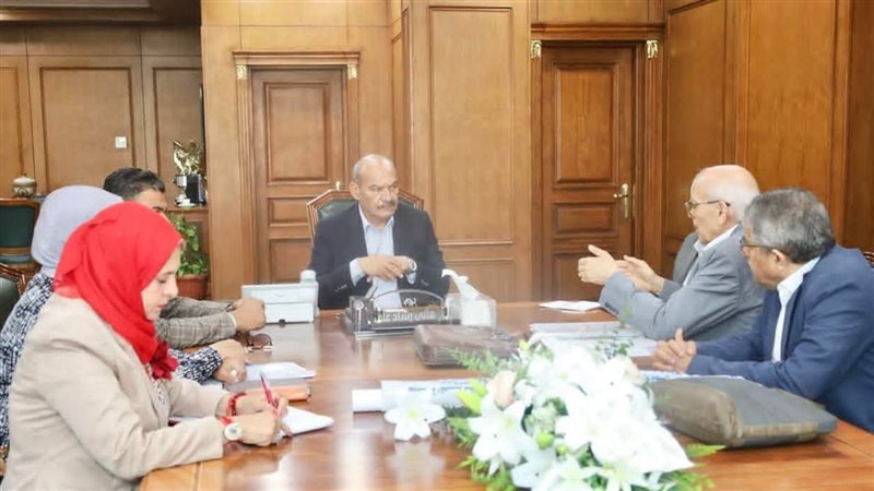 خلال الاجتماع 