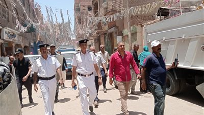 بتوجيهات محافظ قنا.. حملات مكبرة لضبط الاشغالات والمحال غير المرخصة
