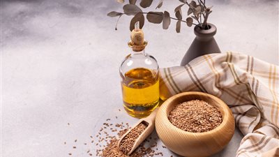 كيف يحميك مزيج الكركمين وزيت الكتان من الكبد الدهني؟
