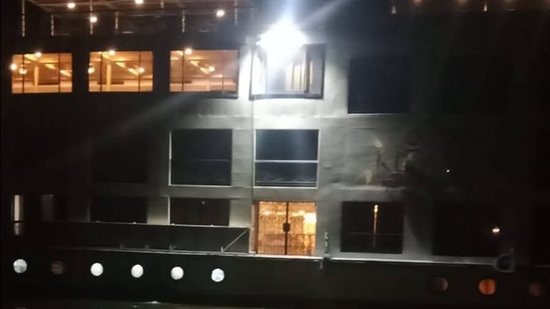 الباخرة 