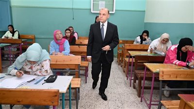محافظ الغربية يتفقد لجان الإعدادية بالمحلة ويؤكد انتظام الامتحانات وتوفير الدعم الكامل
