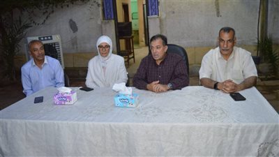 رئيس جامعة قنا يتفقد مقر اللجنة النقابية للعاملين 