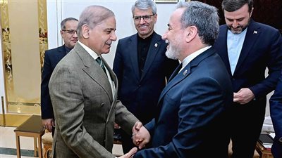 وساطة باكستانية في طهران بالتزامن مع تصعيد عسكري بين الولايات المتحدة وإيران 