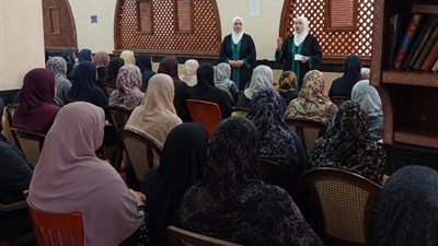 مجالس علمية وقوافل توعوية تُرسّخ القيم الأسرية وتُعزز الوعي المجتمعي
