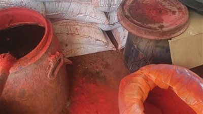 ضبط مصنع سناكس غير مرخص بالمنيا يقلد علامات تجارية شهيرة بالمنيا