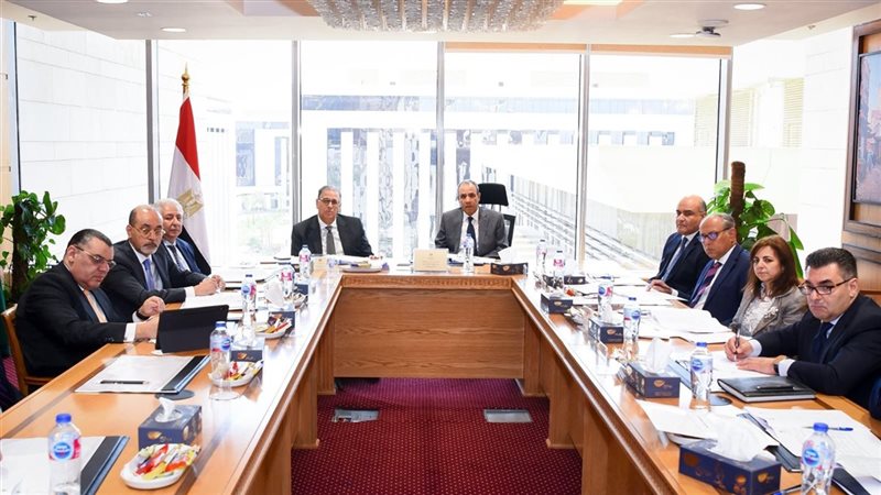 وزير الخارجية يشارك في الاختبار الشفوي للمتقدمين لمسابقة الت