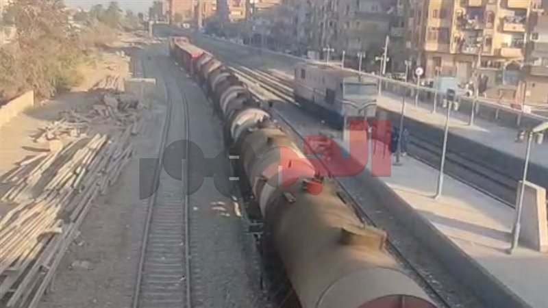 جانب من انحدار عجلة القطار